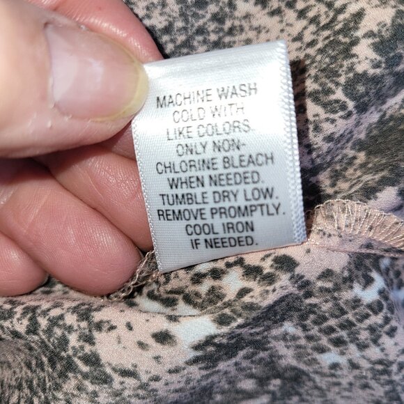 Apt 9 Snakeskin print long-sleeved blouse, pink, black and white, size L - Picture 7 of 8